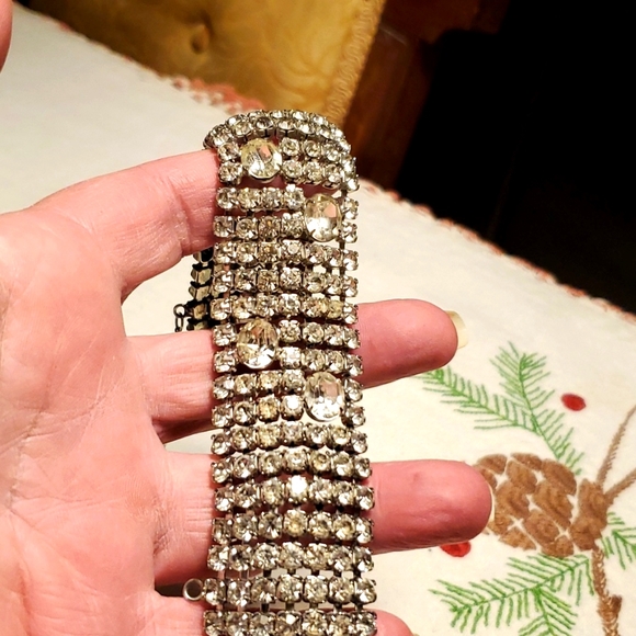 Weiss Rhinstone Bracelet - Picture 1 of 9